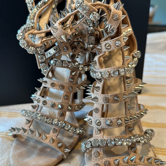 I am Jennifer Le Beige Suede “Razors” Heels - Picture 3 of 10